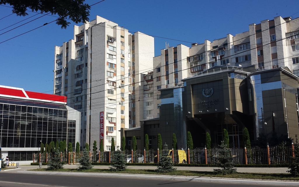 Luna Tiraspol Buitenkant foto
