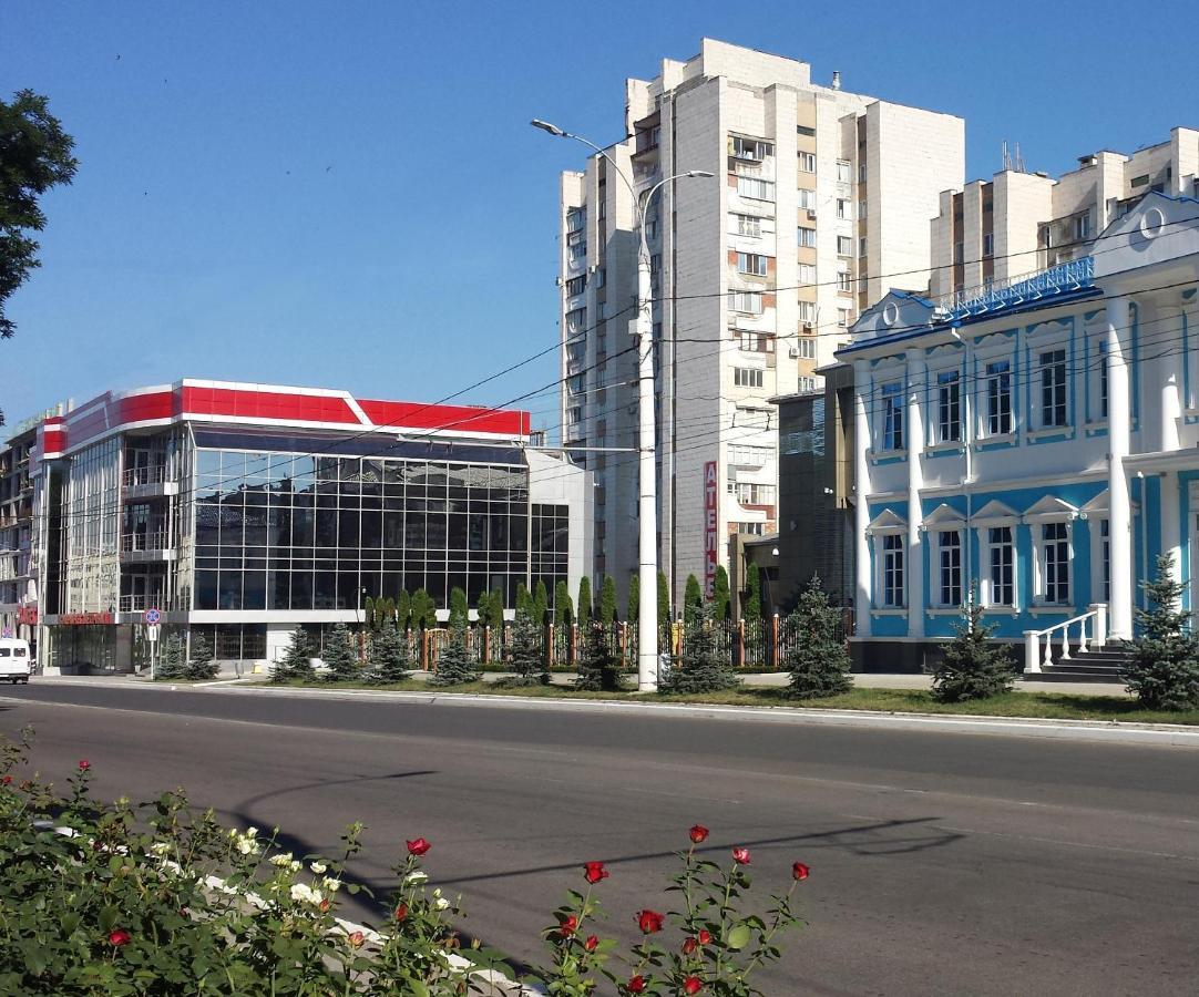 Luna Tiraspol Buitenkant foto